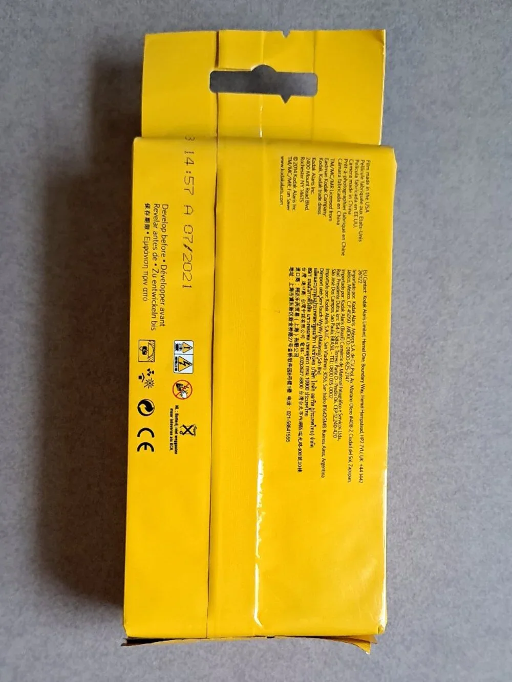 SEALED Kodak FunSaver Single Use Camera (EXPIRED 07/2021) PM